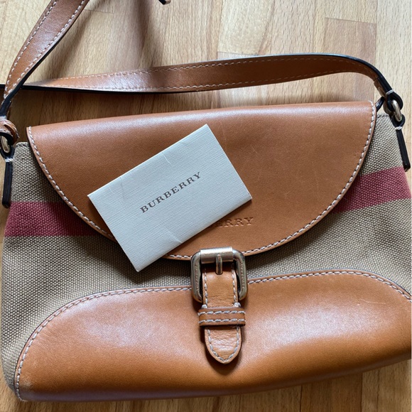 Burberry Henham Bag - Picture 3 of 12